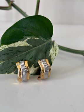 Vintage Two-Tone Gold and Silver Wave Huggie Earrings Clip On Earrings